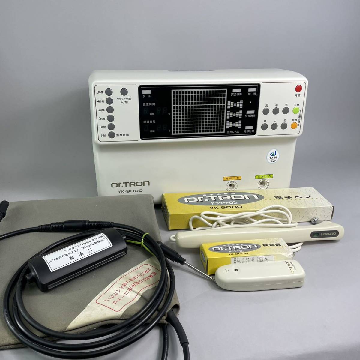 Máy Chăm Sóc Sức Khỏe Dr.TRON YK-9000 Nội Địa Nhật | Hàng Đã Qua Sử Dụng Dr.TRON YK-9000 là dòng máy chăm sóc sức khỏe nội địa Nhật Bản với thiết kế hiện đại, chất lượng hoàn thiện cao và bảng điều khiển trực quan. Sản phẩm phù hợp sử dụng trong gia đình, mang đến trải nghiệm tiện lợi và dễ thao tác. Thông tin sản phẩm Thương hiệu: Dr.TRON Model: YK-9000 Xuất xứ: Nội địa Nhật Bản Điện áp: 100V Tình trạng: Hàng đã qua sử dụng, đã kiểm tra hoạt động trước khi giao. Phụ kiện đi kèm Máy chính Thảm đi kèm Bút điện tử Bộ kiểm tra Dây kết nối Phụ kiện theo hình thực tế Đặc điểm nổi bật ✔ Thiết kế nhỏ gọn, sang trọng. ✔ Bảng điều khiển điện tử rõ ràng, thao tác đơn giản. ✔ Chất liệu bền đẹp, hoàn thiện theo tiêu chuẩn nội địa Nhật. ✔ Phù hợp sử dụng trong gia đình hoặc không gian chăm sóc sức khỏe. ✔ Sản phẩm được kiểm tra hoạt động và vệ sinh trước khi giao đến khách hàng. Lưu ý Hàng đã qua sử dụng nên có thể có một số dấu hiệu sử dụng nhẹ theo thời gian. Hình ảnh là sản phẩm thực tế. Phụ kiện đi kèm theo từng máy thực tế. Quý khách vui lòng liên hệ shop để được hỗ trợ thêm thông tin trước khi đặt hàng. Máy Chăm Sóc Sức Khỏe Dr.TRON YK-9000 Nội Địa Nhật | Hàng Đã Qua Sử Dụng Dr.TRON YK-9000 là dòng máy chăm sóc sức khỏe nội địa Nhật Bản với thiết kế hiện đại, chất lượng hoàn thiện cao và bảng điều khiển trực quan. Sản phẩm phù hợp sử dụng trong gia đình, mang đến trải nghiệm tiện lợi và dễ thao tác. Thông tin sản phẩm Thương hiệu: Dr.TRON Model: YK-9000 Xuất xứ: Nội địa Nhật Bản Điện áp: 100V Tình trạng: Hàng đã qua sử dụng, đã kiểm tra hoạt động trước khi giao. Phụ kiện đi kèm Máy chính Thảm đi kèm Bút điện tử Bộ kiểm tra Dây kết nối Phụ kiện theo hình thực tế Đặc điểm nổi bật ✔ Thiết kế nhỏ gọn, sang trọng. ✔ Bảng điều khiển điện tử rõ ràng, thao tác đơn giản. ✔ Chất liệu bền đẹp, hoàn thiện theo tiêu chuẩn nội địa Nhật. ✔ Phù hợp sử dụng trong gia đình hoặc không gian chăm sóc sức khỏe. ✔ Sản phẩm được kiểm tra hoạt động và vệ sinh trước khi giao đến khách hàng. Lưu ý Hàng đã qua sử dụng nên có thể có một số dấu hiệu sử dụng nhẹ theo thời gian. Hình ảnh là sản phẩm thực tế. Phụ kiện đi kèm theo từng máy thực tế. Quý khách vui lòng liên hệ shop để được hỗ trợ thêm thông tin trước khi đặt hàng.