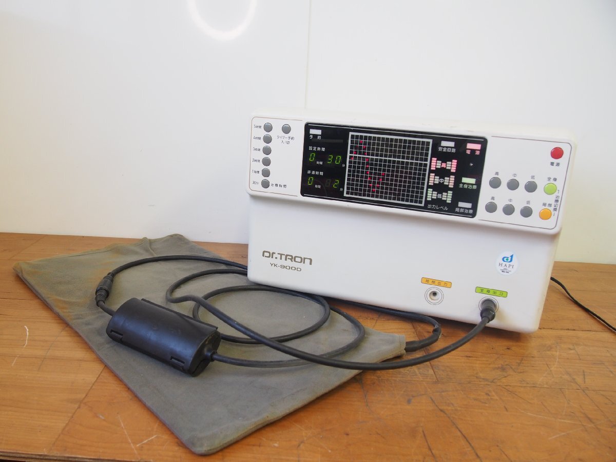 Máy Chăm Sóc Sức Khỏe Dr.TRON YK-9000 Nội Địa Nhật | Hàng Đã Qua Sử Dụng Dr.TRON YK-9000 là dòng máy chăm sóc sức khỏe nội địa Nhật Bản với thiết kế hiện đại, chất lượng hoàn thiện cao và bảng điều khiển trực quan. Sản phẩm phù hợp sử dụng trong gia đình, mang đến trải nghiệm tiện lợi và dễ thao tác. Thông tin sản phẩm Thương hiệu: Dr.TRON Model: YK-9000 Xuất xứ: Nội địa Nhật Bản Điện áp: 100V Tình trạng: Hàng đã qua sử dụng, đã kiểm tra hoạt động trước khi giao. Phụ kiện đi kèm Máy chính Thảm đi kèm Bút điện tử Bộ kiểm tra Dây kết nối Phụ kiện theo hình thực tế Đặc điểm nổi bật ✔ Thiết kế nhỏ gọn, sang trọng. ✔ Bảng điều khiển điện tử rõ ràng, thao tác đơn giản. ✔ Chất liệu bền đẹp, hoàn thiện theo tiêu chuẩn nội địa Nhật. ✔ Phù hợp sử dụng trong gia đình hoặc không gian chăm sóc sức khỏe. ✔ Sản phẩm được kiểm tra hoạt động và vệ sinh trước khi giao đến khách hàng. Lưu ý Hàng đã qua sử dụng nên có thể có một số dấu hiệu sử dụng nhẹ theo thời gian. Hình ảnh là sản phẩm thực tế. Phụ kiện đi kèm theo từng máy thực tế. Quý khách vui lòng liên hệ shop để được hỗ trợ thêm thông tin trước khi đặt hàng. Máy Chăm Sóc Sức Khỏe Dr.TRON YK-9000 Nội Địa Nhật | Hàng Đã Qua Sử Dụng Dr.TRON YK-9000 là dòng máy chăm sóc sức khỏe nội địa Nhật Bản với thiết kế hiện đại, chất lượng hoàn thiện cao và bảng điều khiển trực quan. Sản phẩm phù hợp sử dụng trong gia đình, mang đến trải nghiệm tiện lợi và dễ thao tác. Thông tin sản phẩm Thương hiệu: Dr.TRON Model: YK-9000 Xuất xứ: Nội địa Nhật Bản Điện áp: 100V Tình trạng: Hàng đã qua sử dụng, đã kiểm tra hoạt động trước khi giao. Phụ kiện đi kèm Máy chính Thảm đi kèm Bút điện tử Bộ kiểm tra Dây kết nối Phụ kiện theo hình thực tế Đặc điểm nổi bật ✔ Thiết kế nhỏ gọn, sang trọng. ✔ Bảng điều khiển điện tử rõ ràng, thao tác đơn giản. ✔ Chất liệu bền đẹp, hoàn thiện theo tiêu chuẩn nội địa Nhật. ✔ Phù hợp sử dụng trong gia đình hoặc không gian chăm sóc sức khỏe. ✔ Sản phẩm được kiểm tra hoạt động và vệ sinh trước khi giao đến khách hàng. Lưu ý Hàng đã qua sử dụng nên có thể có một số dấu hiệu sử dụng nhẹ theo thời gian. Hình ảnh là sản phẩm thực tế. Phụ kiện đi kèm theo từng máy thực tế. Quý khách vui lòng liên hệ shop để được hỗ trợ thêm thông tin trước khi đặt hàng.
